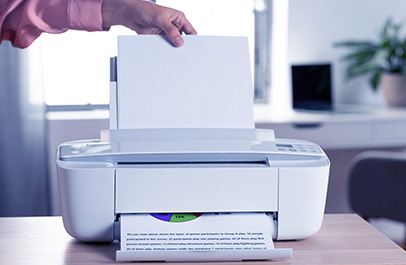 Справа друкована пахне папером...